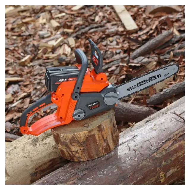 Аккумуляторная цепная пила Patriot CS 402 XL 40В, с АКБ 2.5 Ач + ЗУ Аккумуляторная цепная пила Patriot CS 402 XL 40В, с АКБ 2.5 Ач + ЗУ