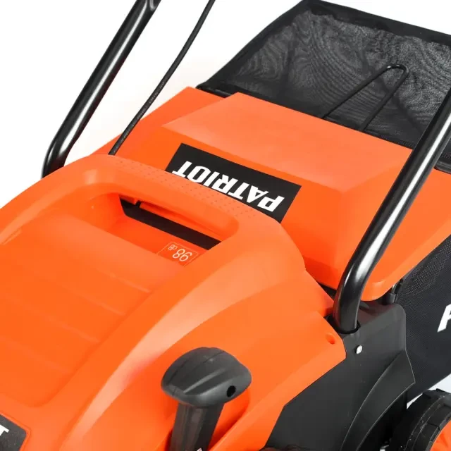 Скарификатор электрический Patriot SCE 150 Скарификатор электрический Patriot SCE 150