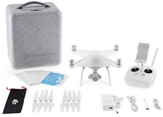 Квадрокоптер DJI Phantom 4